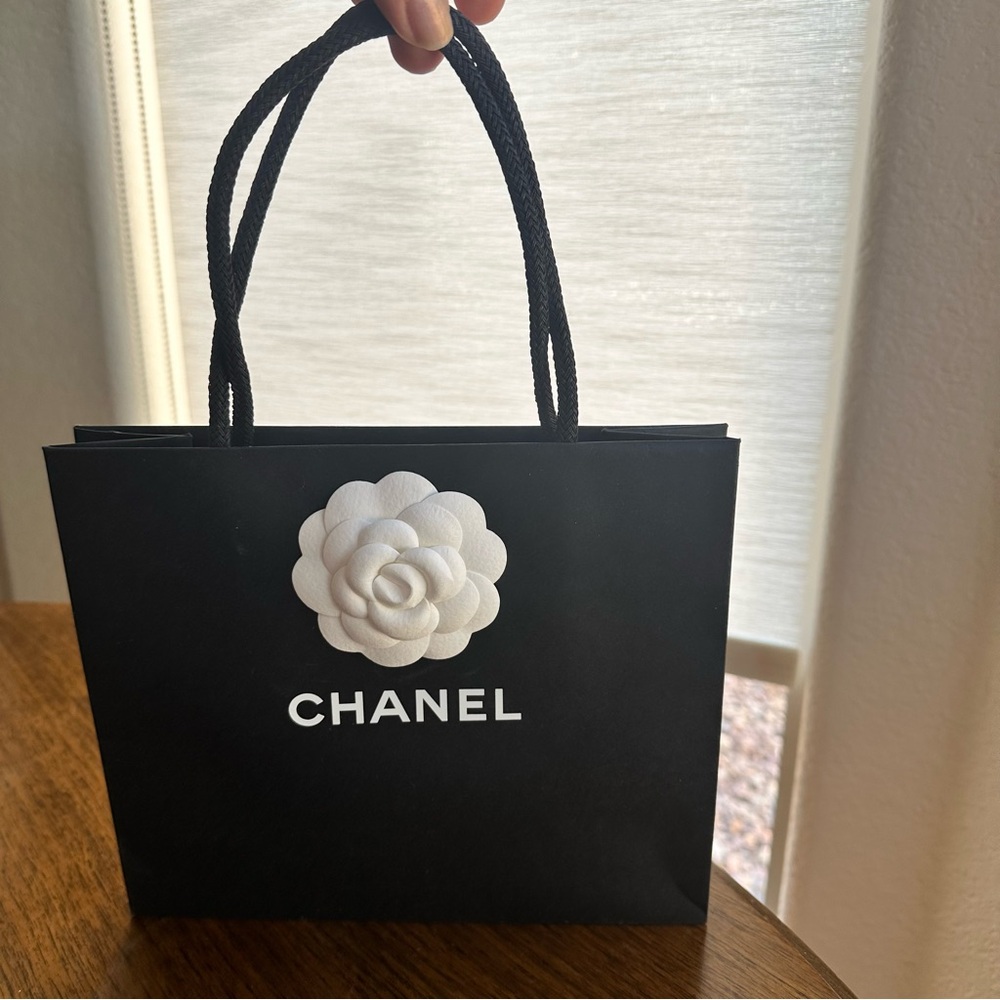Chanel Gift Shopping Bag Camellia Flower Black medium